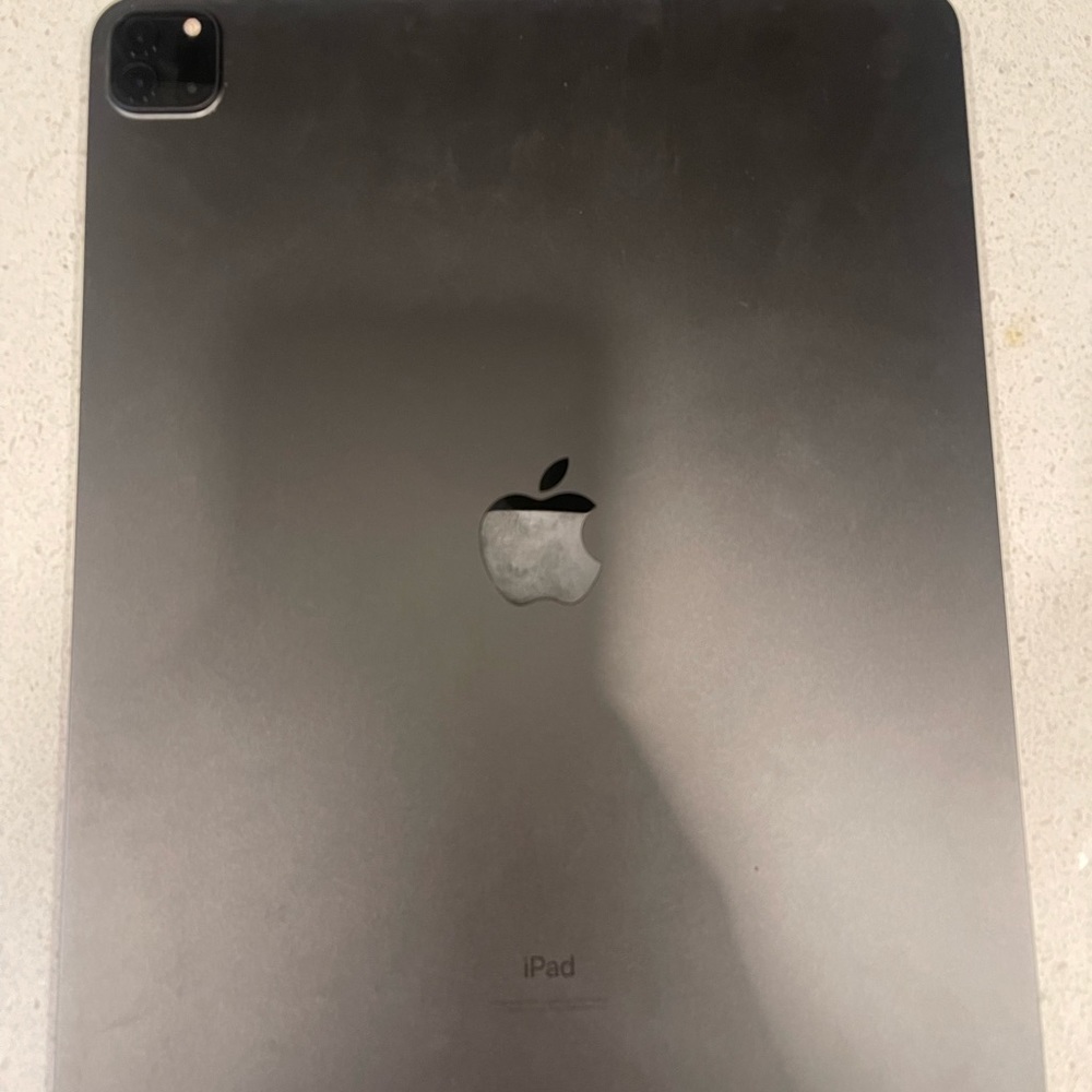 4th gen iPad pro with 128GB and apple keyboard